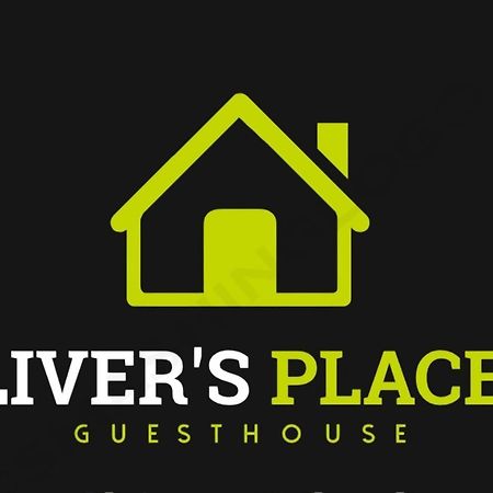 Oliver'S Place Guesthouse Casal Pereiro Luaran gambar